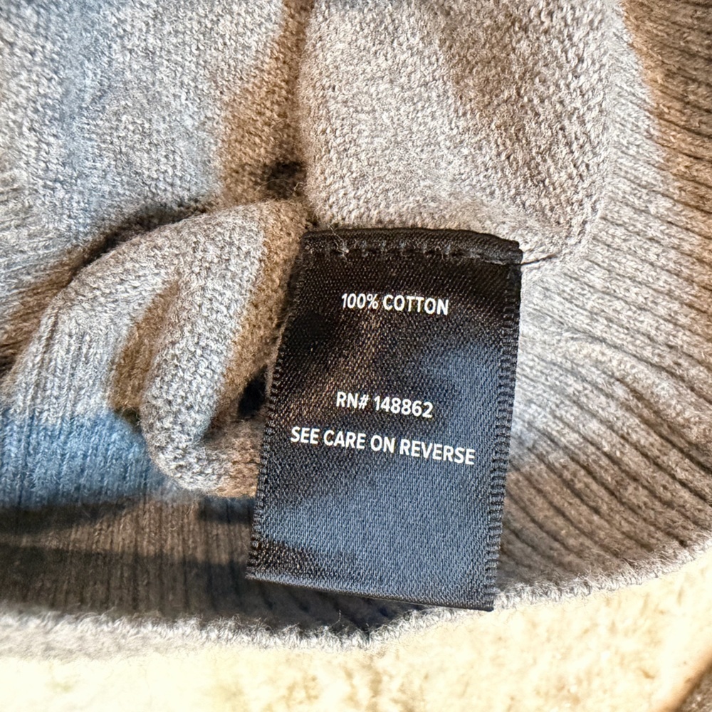 Torrid Gray Heart LOVE Graphic Crewneck Sweater Women’s 00 Medium - Picture 6 of 12